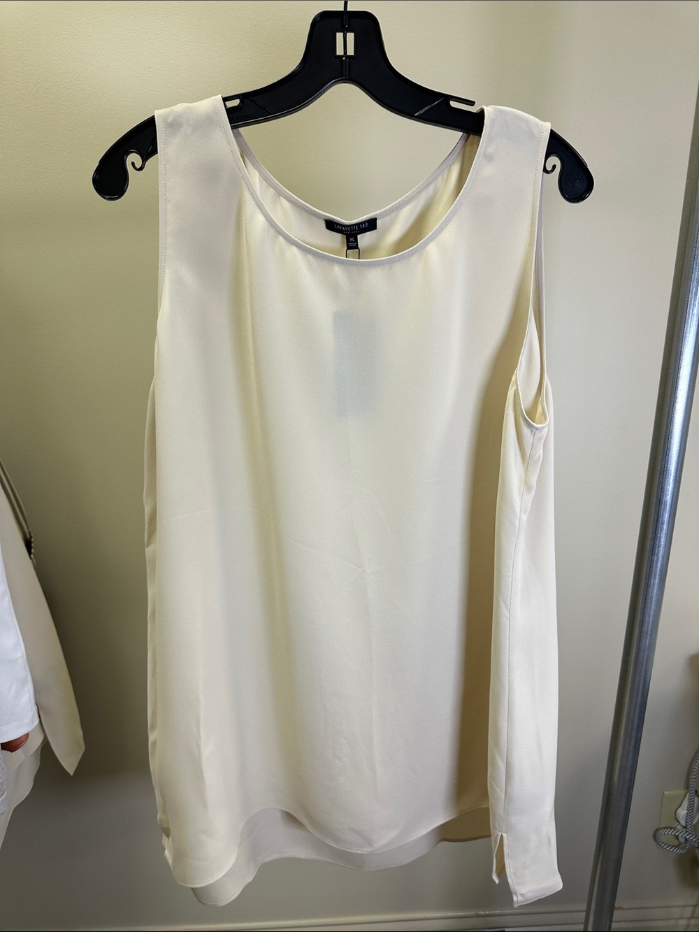 Lafayette 148 New York Cream Silk-Blend Scoop Neck Camisole